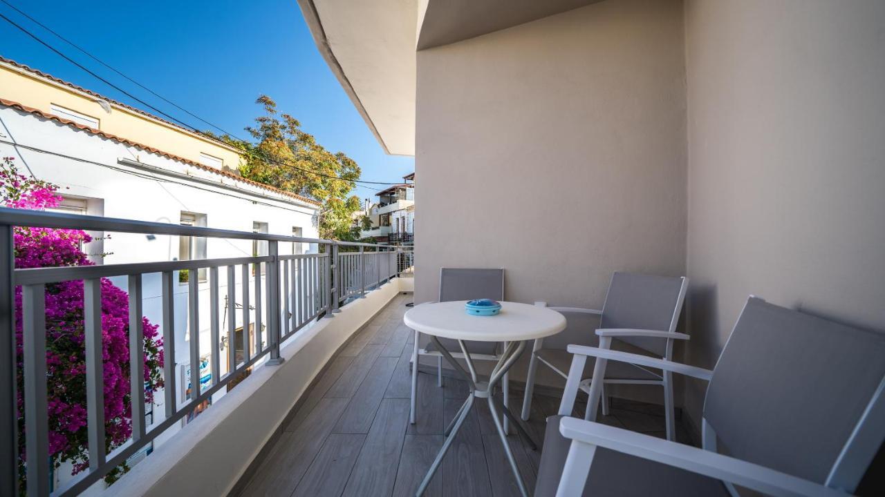 Veranda Panormo Panormos  Luaran gambar