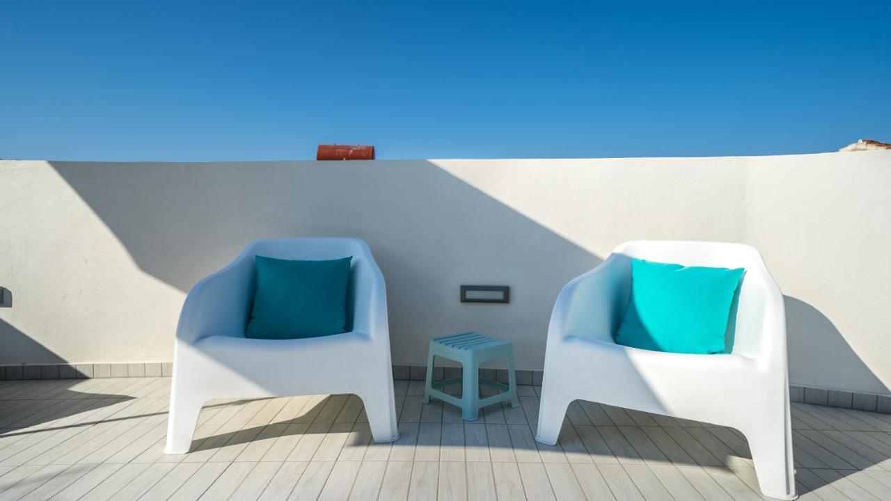Veranda Panormo Panormos  Luaran gambar