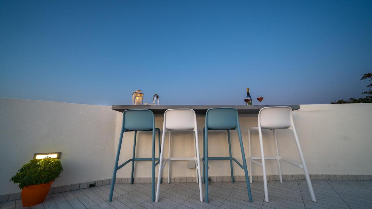Veranda Panormo Panormos  Luaran gambar